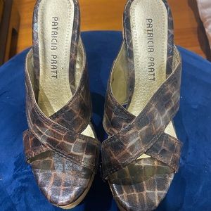 Worn once! Patricia Pratt Wedges Snake Skin